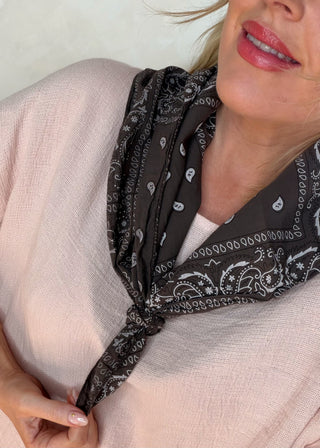 Bandana neck scarf - chocolate