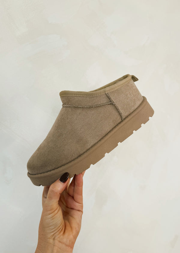 Snug boot - sand