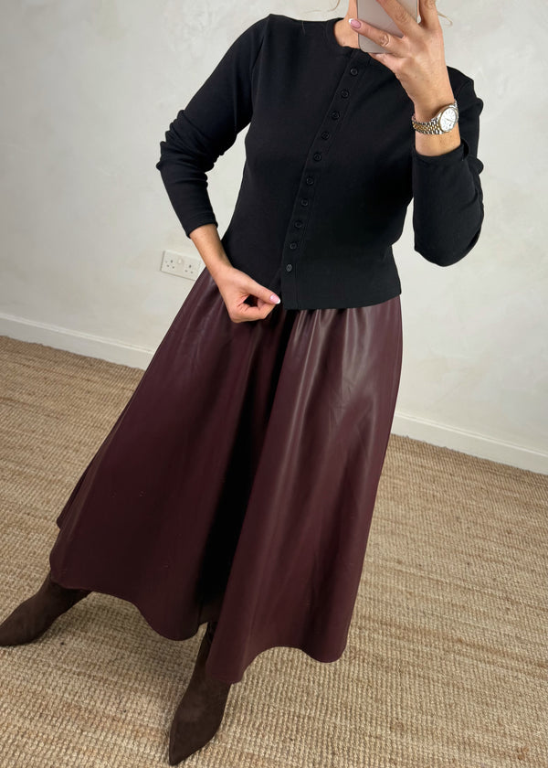 Mae button top - black