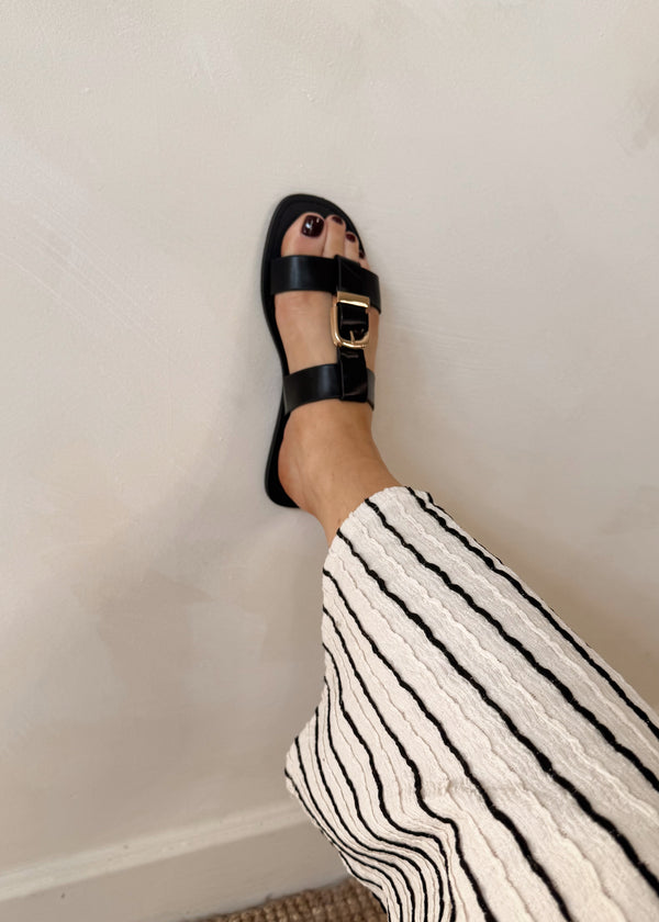 Doja buckle sandal - black