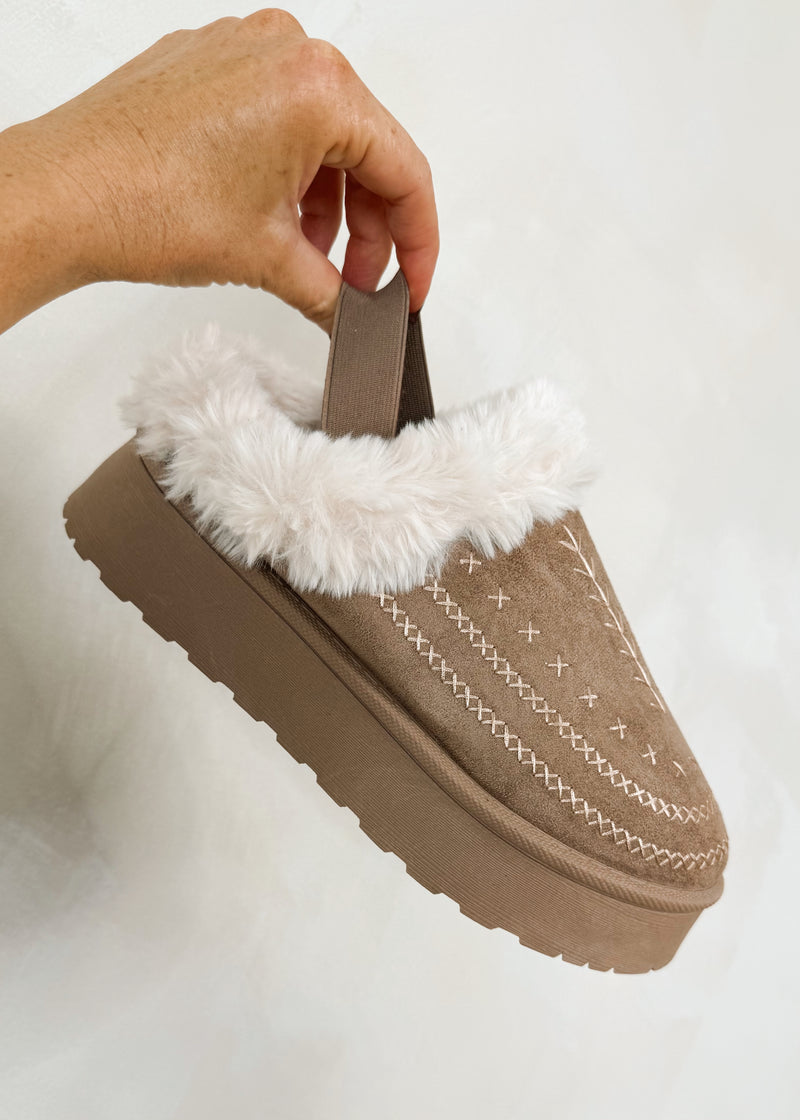 Tazi embroidered boot - sand