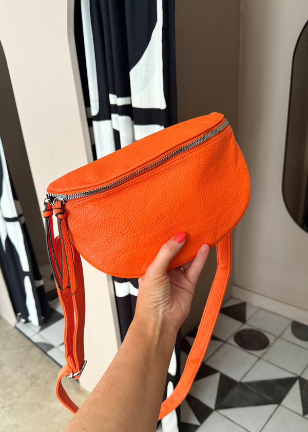 Pablo sling bag - Tangerine
