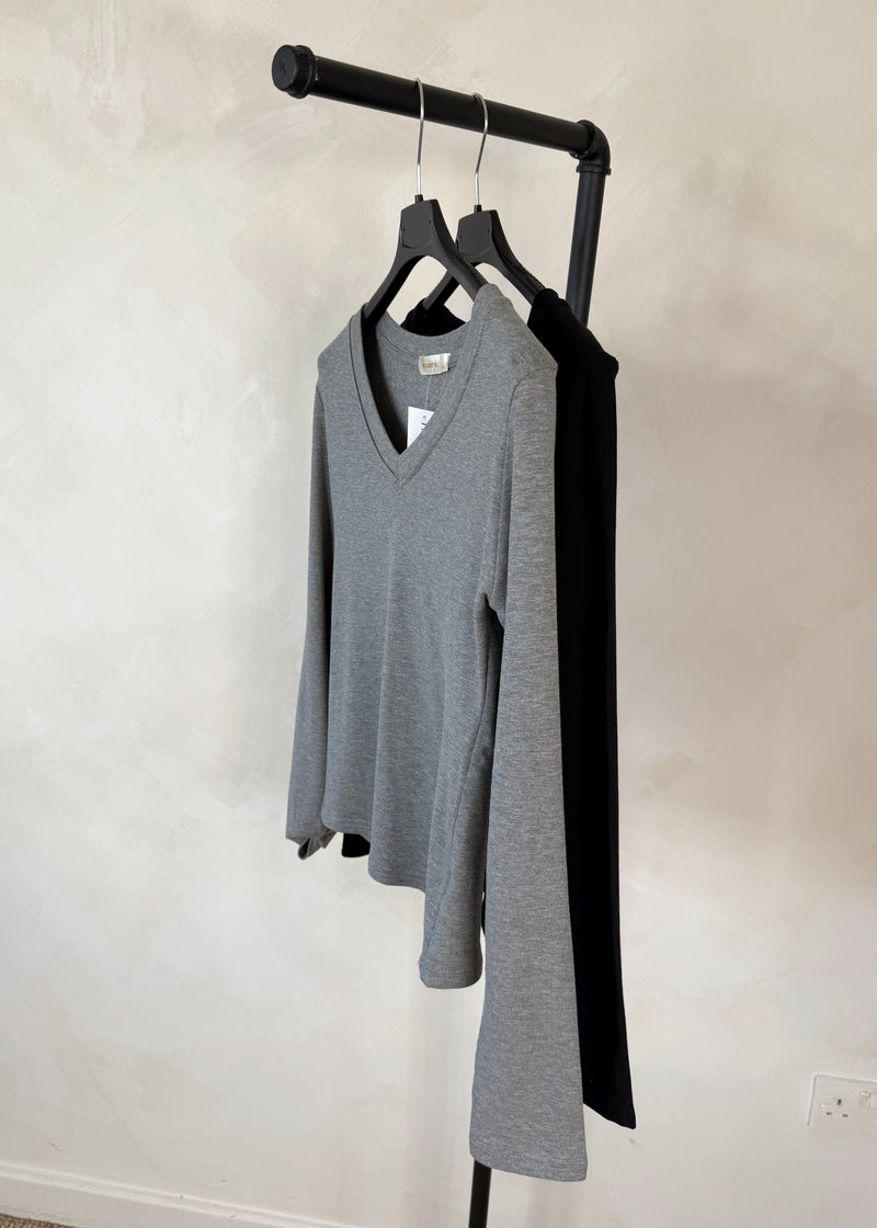 V-neck base layer - multi