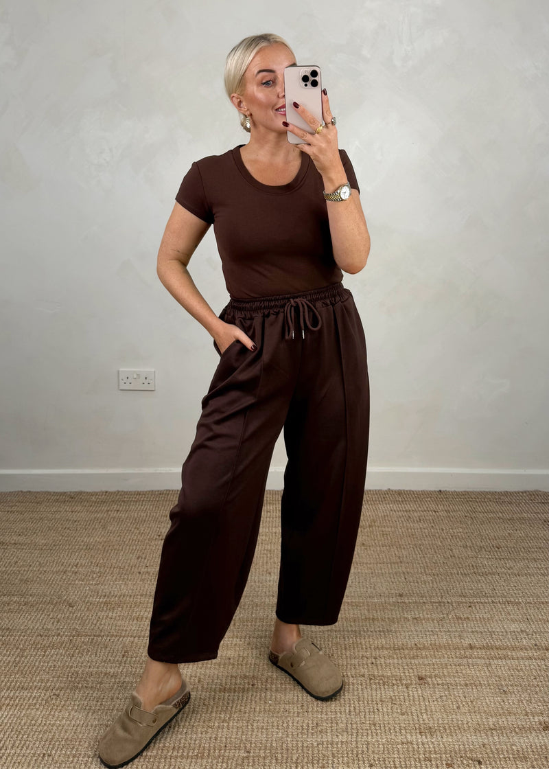Carrot fit jogger - chocolate