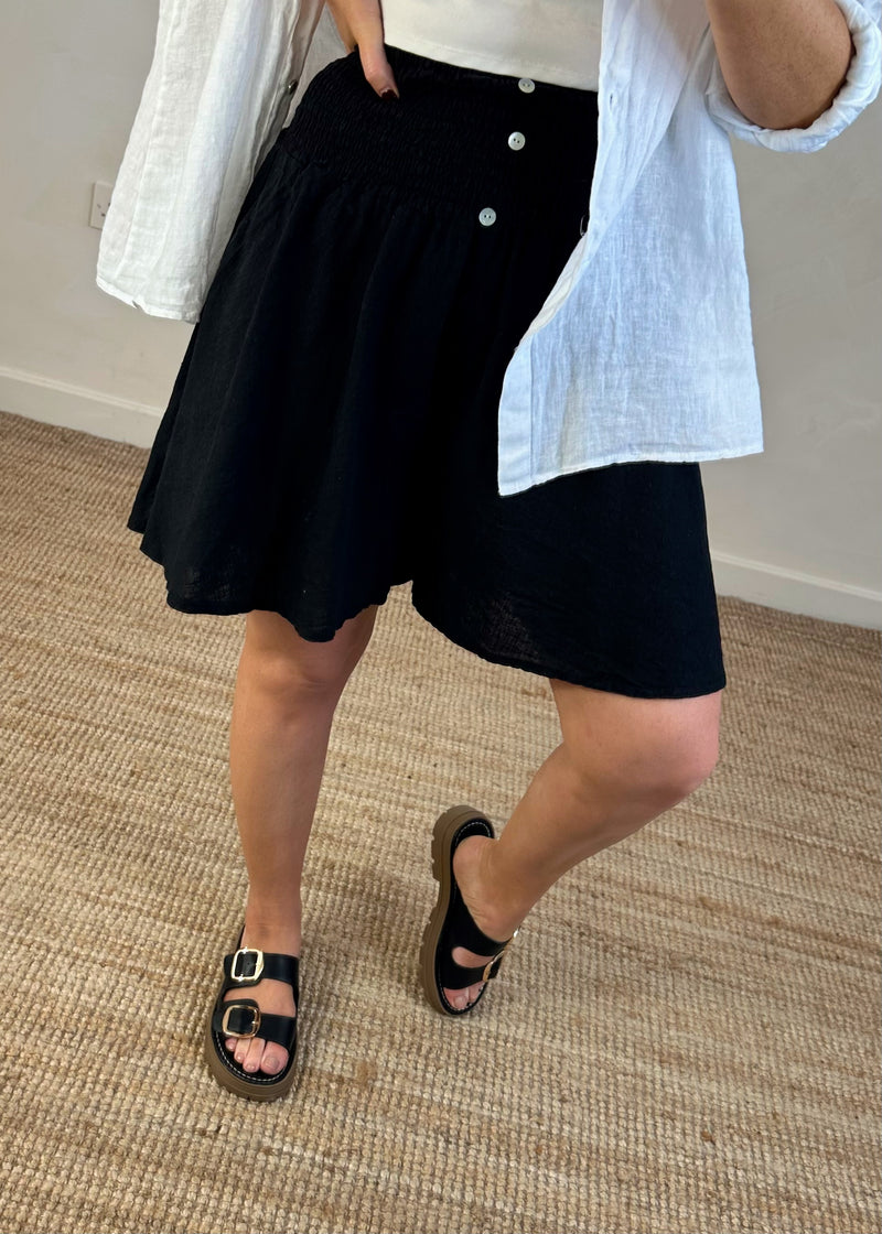 Tropez linen shorts - black-The Style Attic