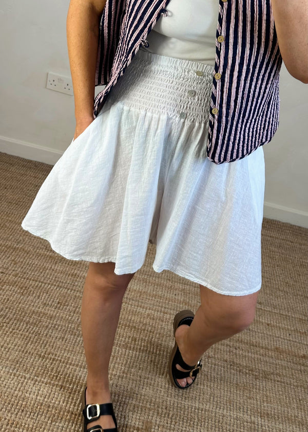 Tropez linen shorts - white-The Style Attic