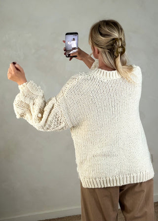 V-neck chunky cable knit - cream-The Style Attic