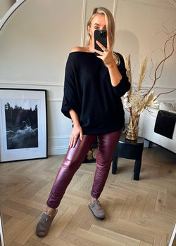 https://thestyleattic.co.uk/cdn/shop/files/Wet-look-Magic-Pants-Mulberry-Trousers-The-Style-Attic_250x.jpg?v=1697451419