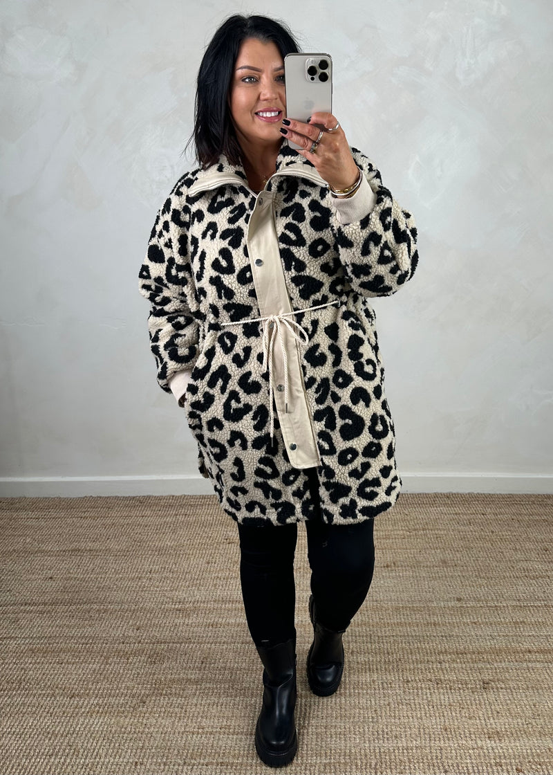 Wilderness Fleece jacket - animal-The Style Attic