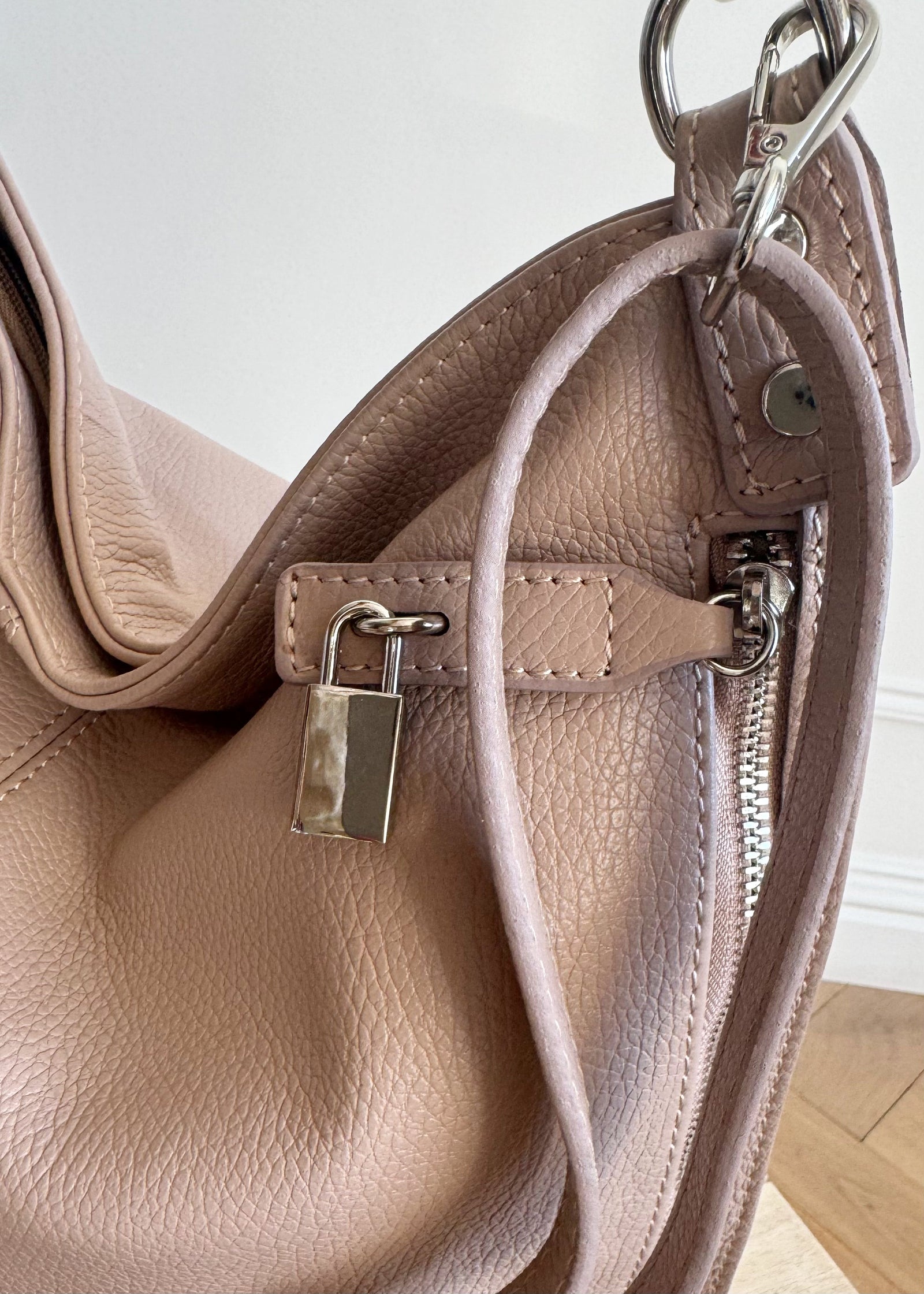 Padlock strap bag hotsell